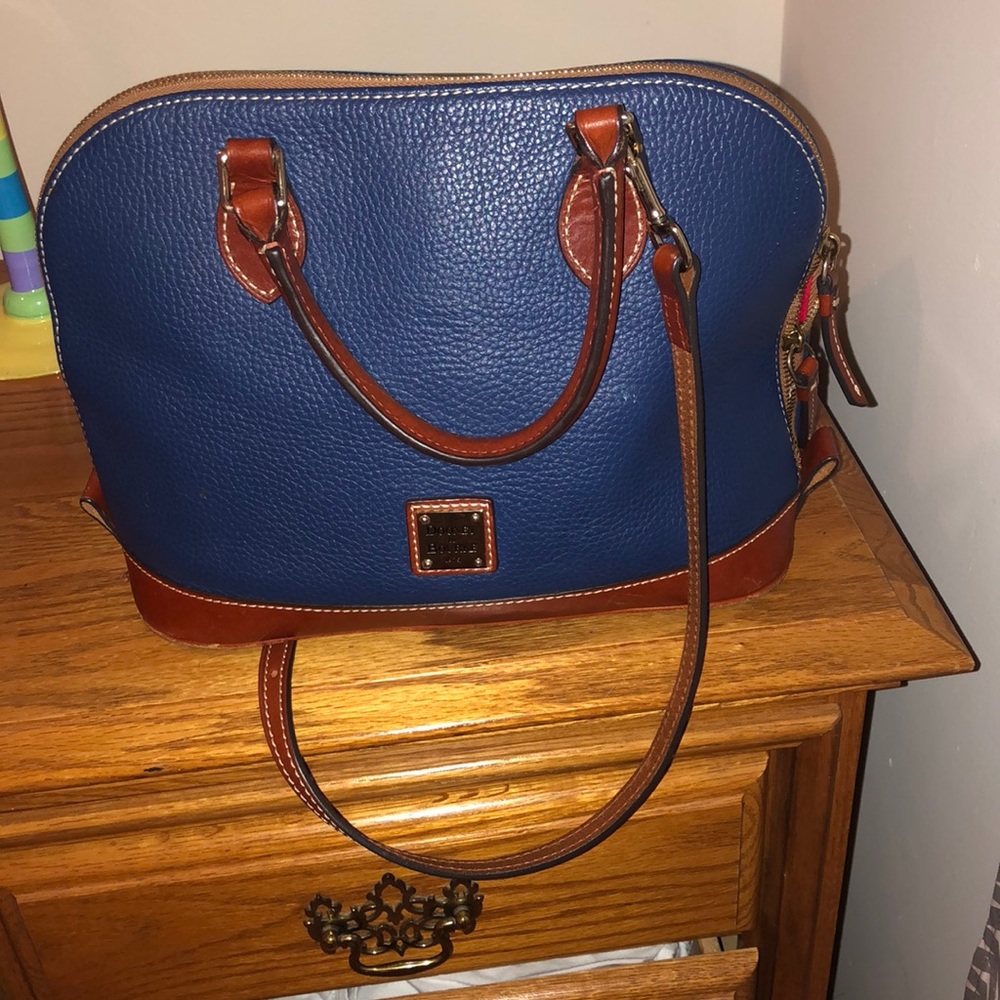 Dooney & Bourke navy purse